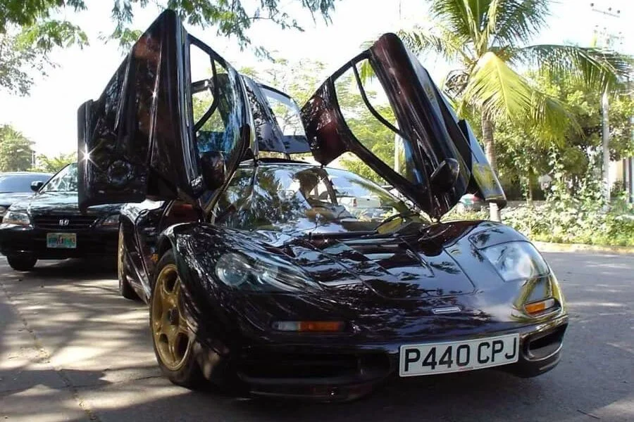 VIN: the Ron Dennis / Sinaloa Cartel McLaren F1 chassis 039