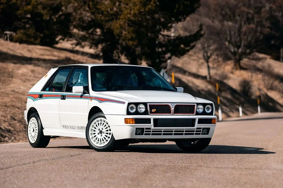 One to Buy: 2300km 1992 Lancia Delta HF Integrale Evoluzione Martini 6