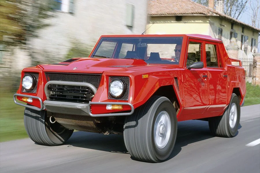 Lamborghini LM002 Guide — Supercar Nostalgia