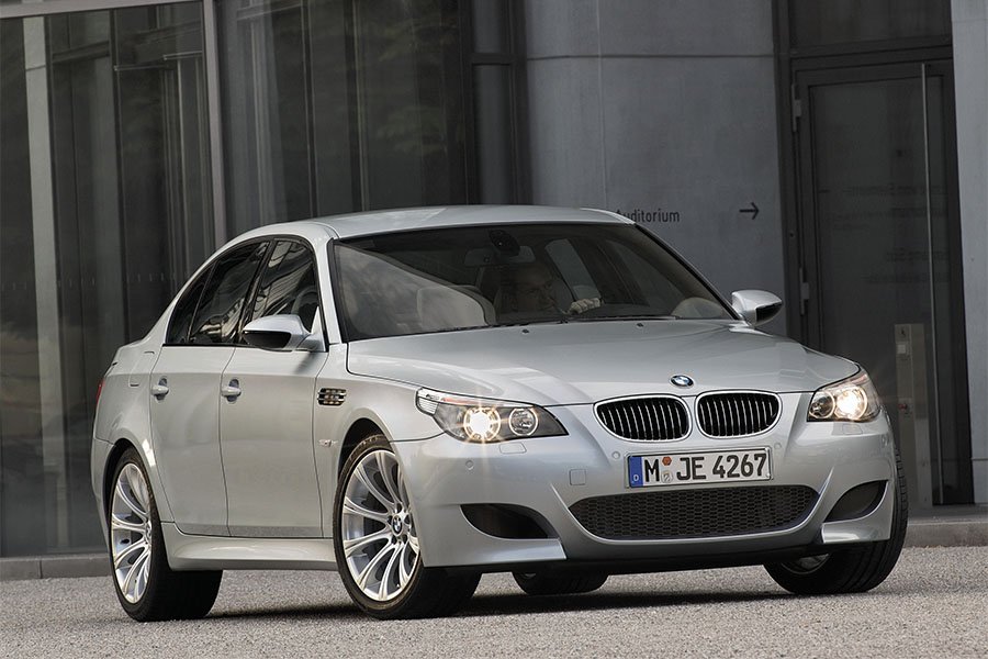 BMW M5 (E60) Specs & Photos - 2005, 2006, 2007, 2008, 2009, 2010