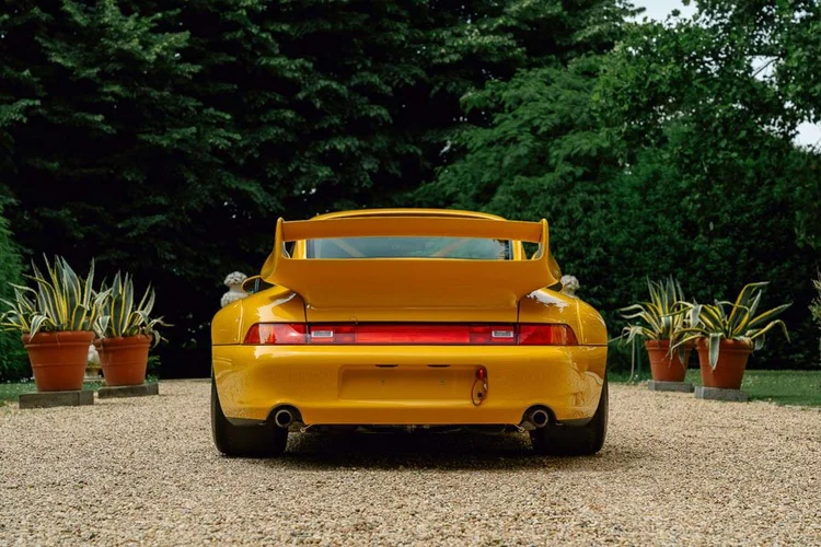 Delivery Mileage 1995 Porsche 993 GT2-R For Sale in Italy — Supercar ...