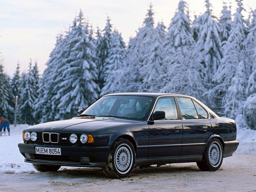 BMW M5 (E34) review, specs, stats, comparison, rivals, data, details,  photos and information on