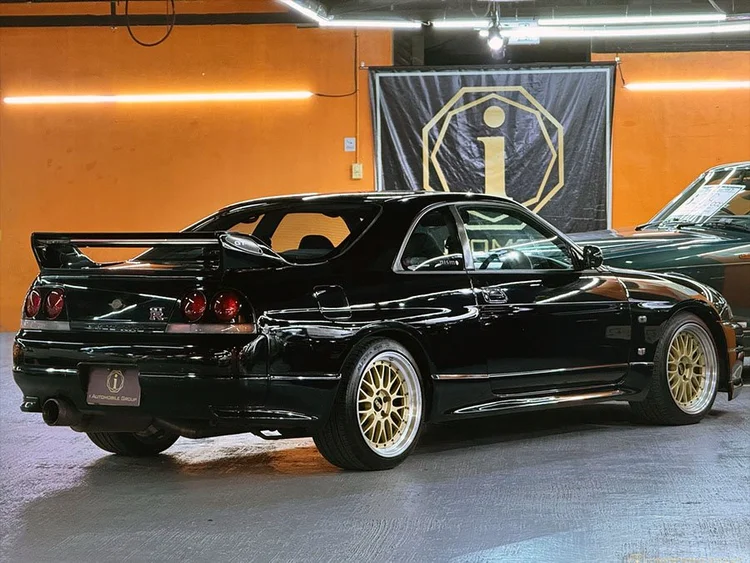 Black 1997 Nissan R33 Skyline GT-R For Sale in Hong Kong — Supercar ...