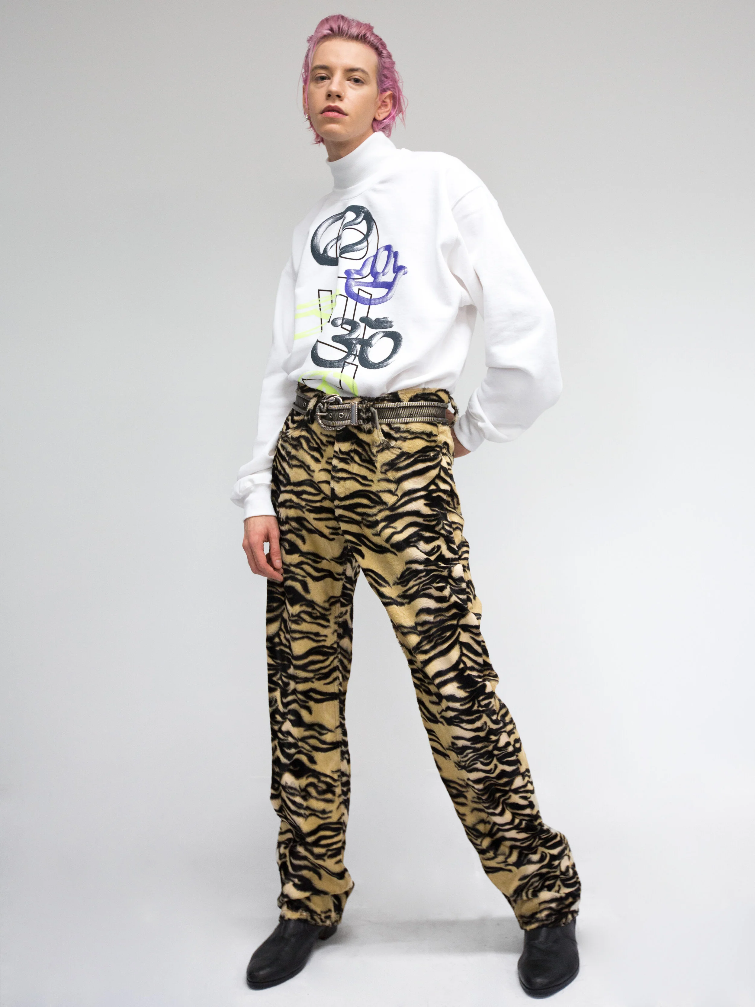 EMPOUSA - Unisex - Sweatshirt w/ SYMBOL Print - White
