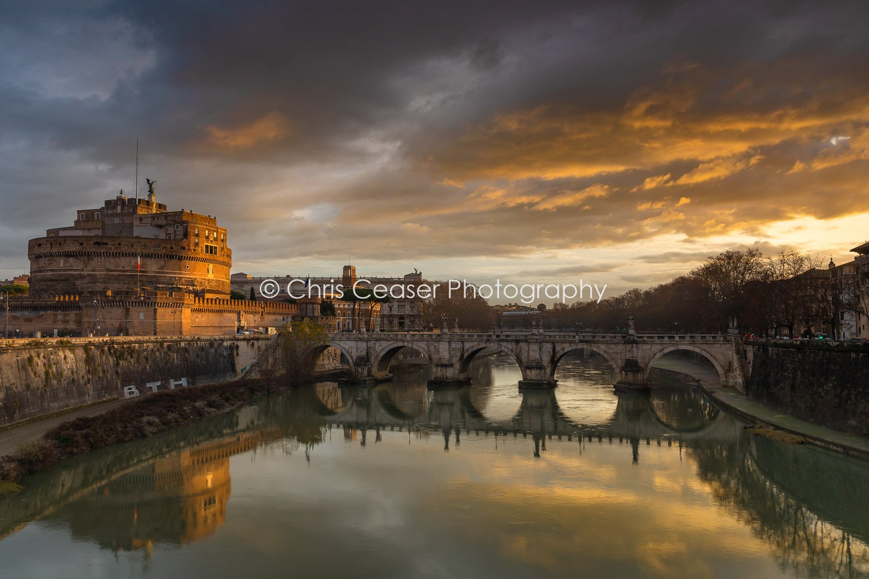 castel sant angelo red dawn land jan 20.jpg