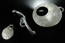 Blown-Away-Clasp2.jpg