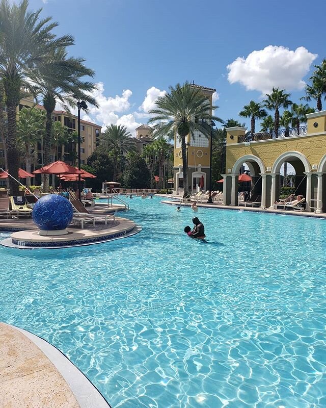 90° in October never felt so good. Ahh the sunshine state
.
.
.
#florida #vacation #sunshine #pool