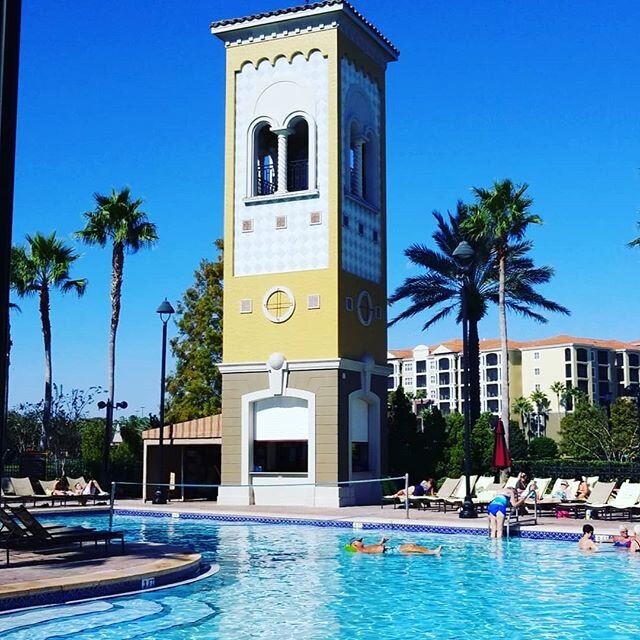 Ughh take me ba... oh wait, I'm still here #funinthesun #mondaymood #80degrees