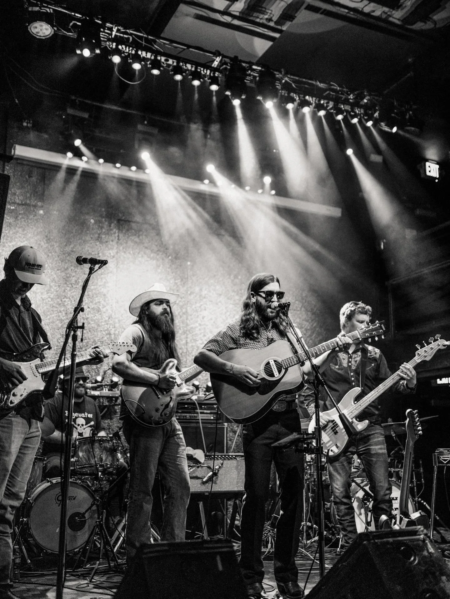 2025 has been one hell of a ride and the good times ain&rsquo;t over yet! 
&bull;
Tonight 12/27/25  7:00PM-10:00PM at @phermbrewing to celebrate their 5 year anniversary! Y&rsquo;all come help us close out the year in style. 🎉🥳🍾🍻
&bull;
Big shot 