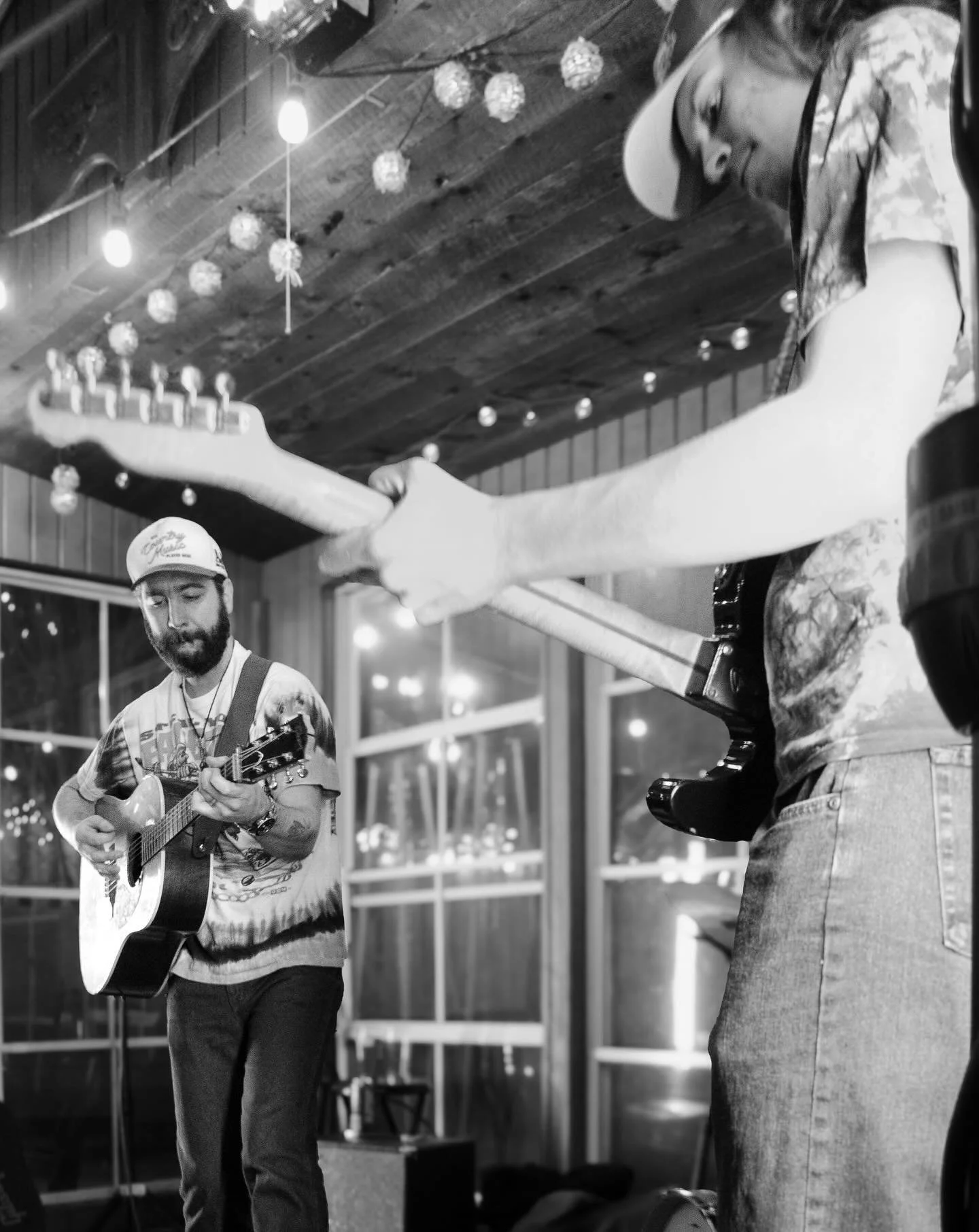 Cold beer, great company &amp; live music. Y&rsquo;all come on out to the @oldsteininn and let&rsquo;s kick this weekend off right. 
&bull;
7:00pm-10:00pm with @shanetrippmusic 
&bull;
📸 @cowboykillakay