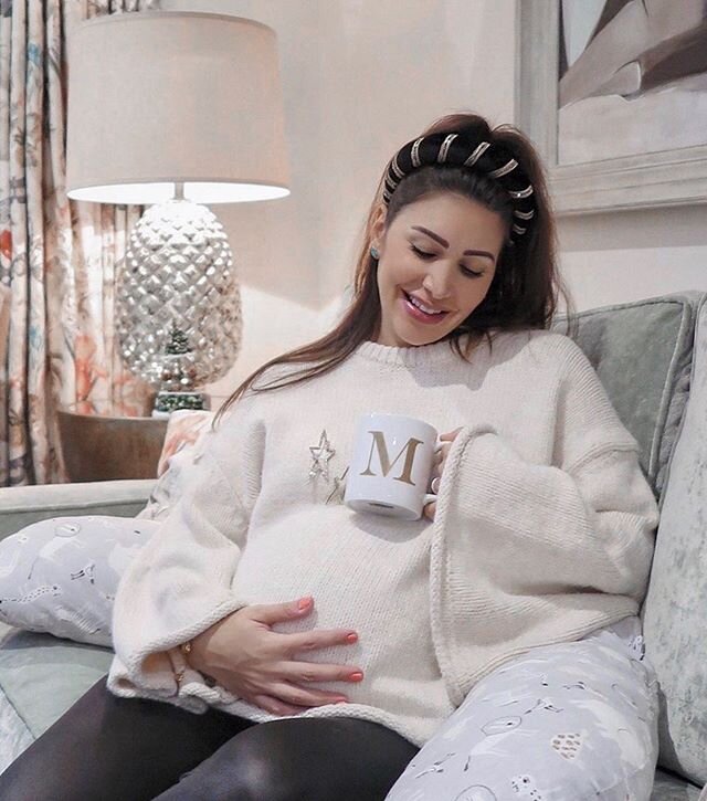 Congratulations on your angel beautiful mom @mayawilliamz ✨✨ Wearing the Queen Isabella Headband here ❤️