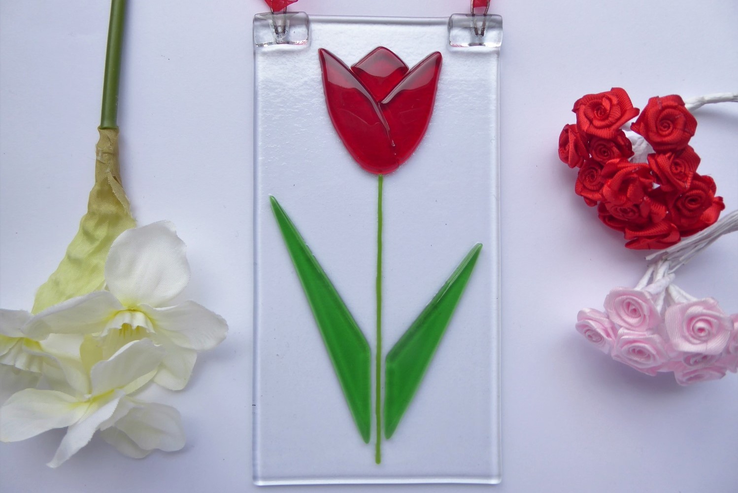 Red tulip suncatcher