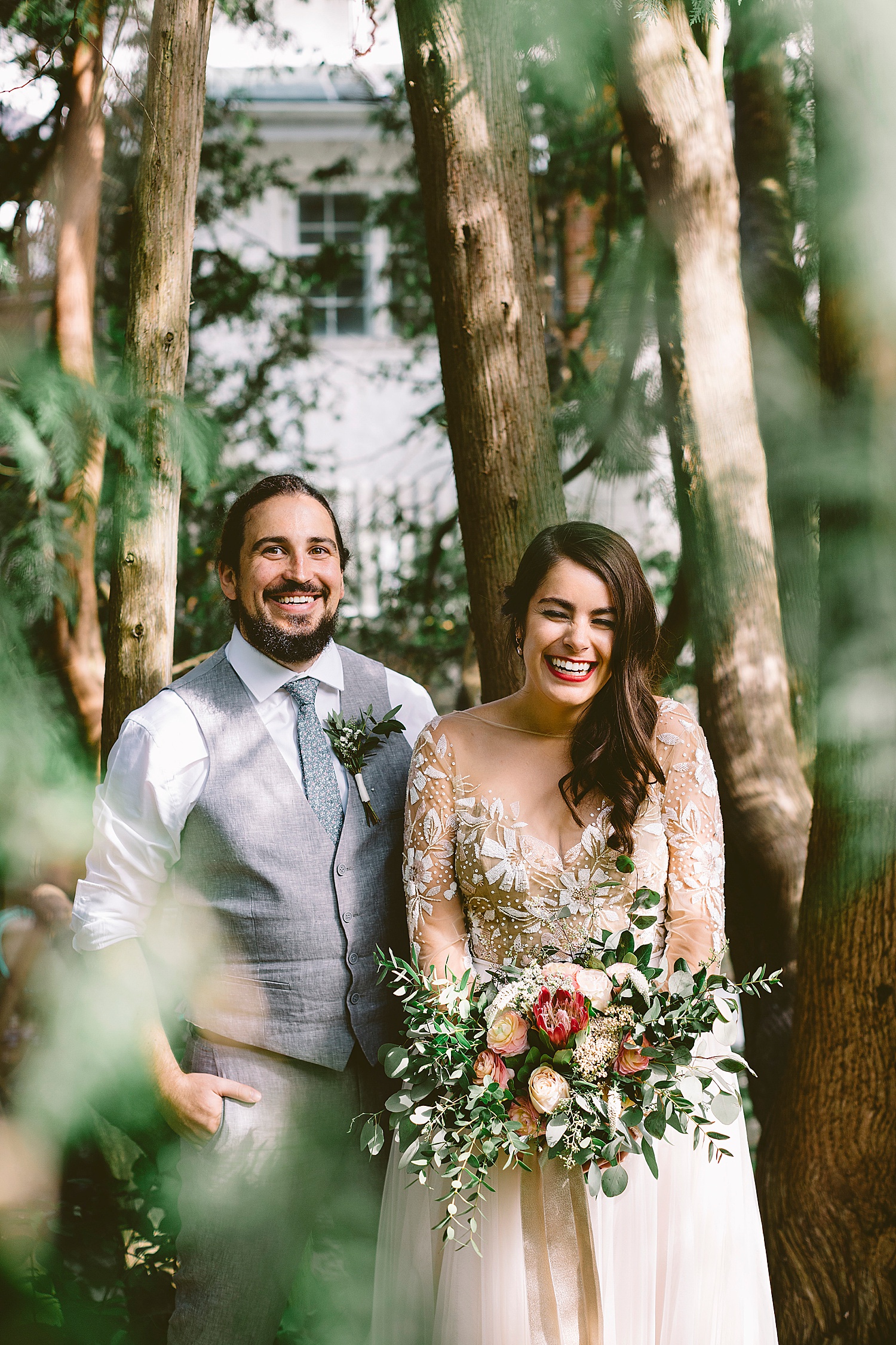 wedding photo laughs