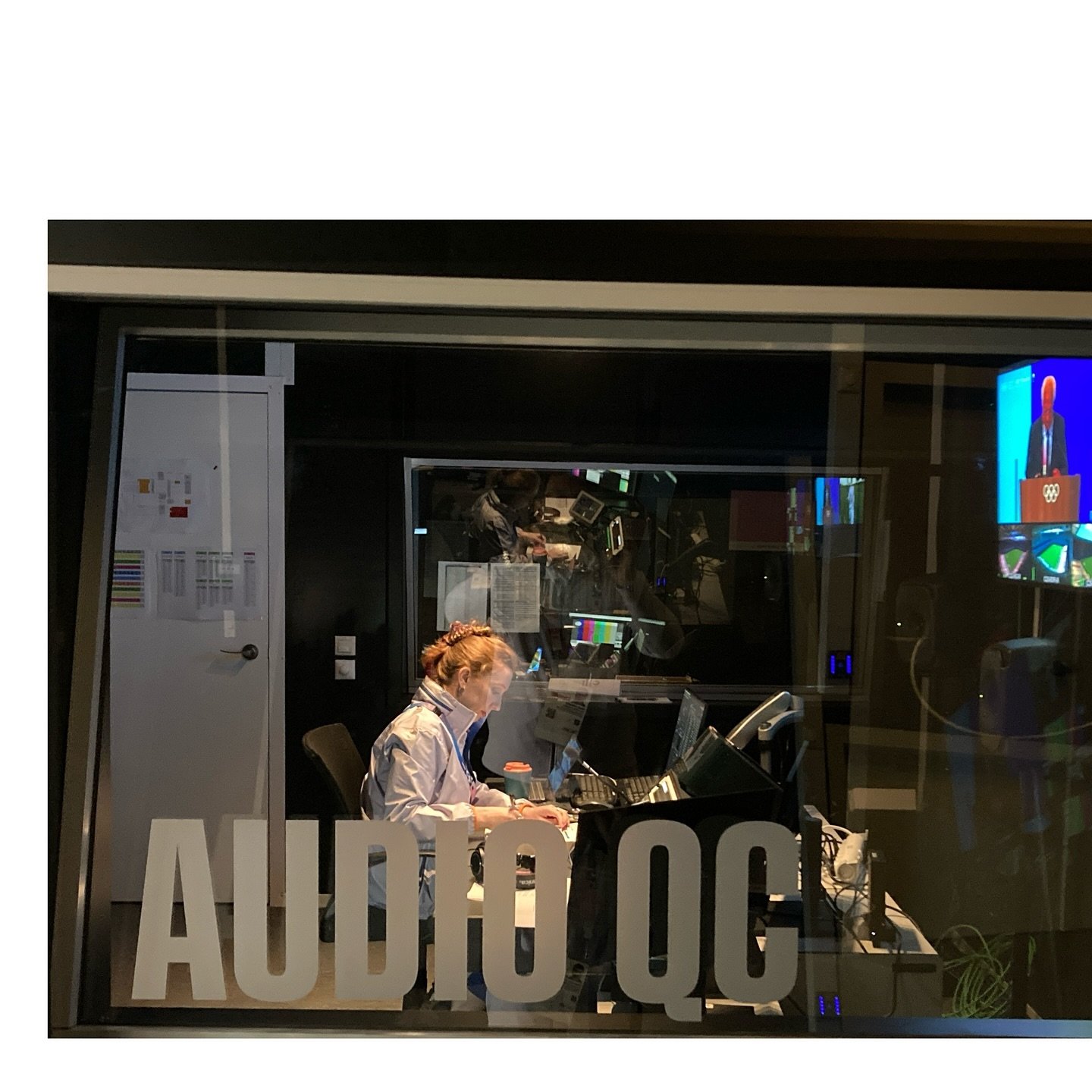for those of you who kept asking what i was going to be doing for the olympics, i finally figured it out🌞

spent the last few weeks working alongside these incredible engineers in the OBS CDU Audio QC department. We monitored and checked audio signa