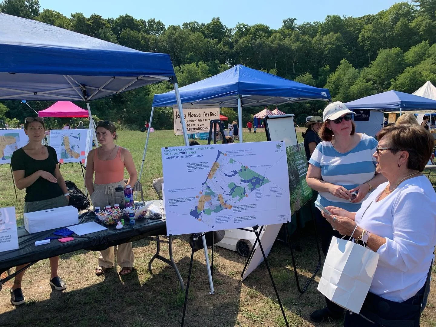 We enjoyed talking with residents at the Groveland Day event this past weekend about the Comprehensive Plan that we are working on with our partner Emily Innes of Innes Associates. #grovelandma #comprehensiveplan #visioning #community #feedback #plan