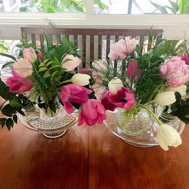 #educationtuesday Get Together! In a group, tiny vessels can make a big impact, weather clustered together or set down the center of the table.  L❤️ve in blooms! I stacked them on a tired stand which were reminiscent of a wedding cake which were perf