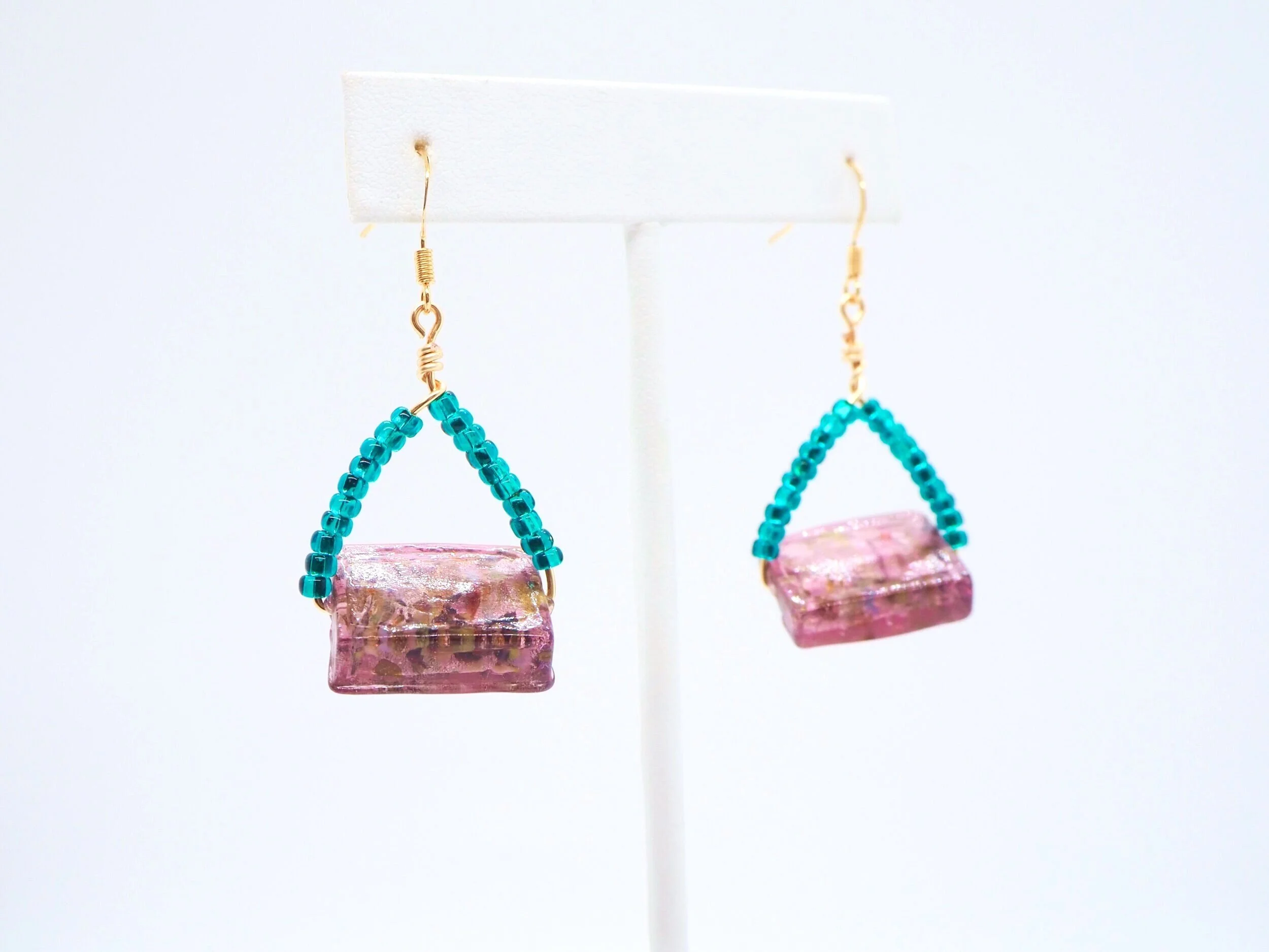 092337E3-F8EC-4778-998B-09D36F088F91