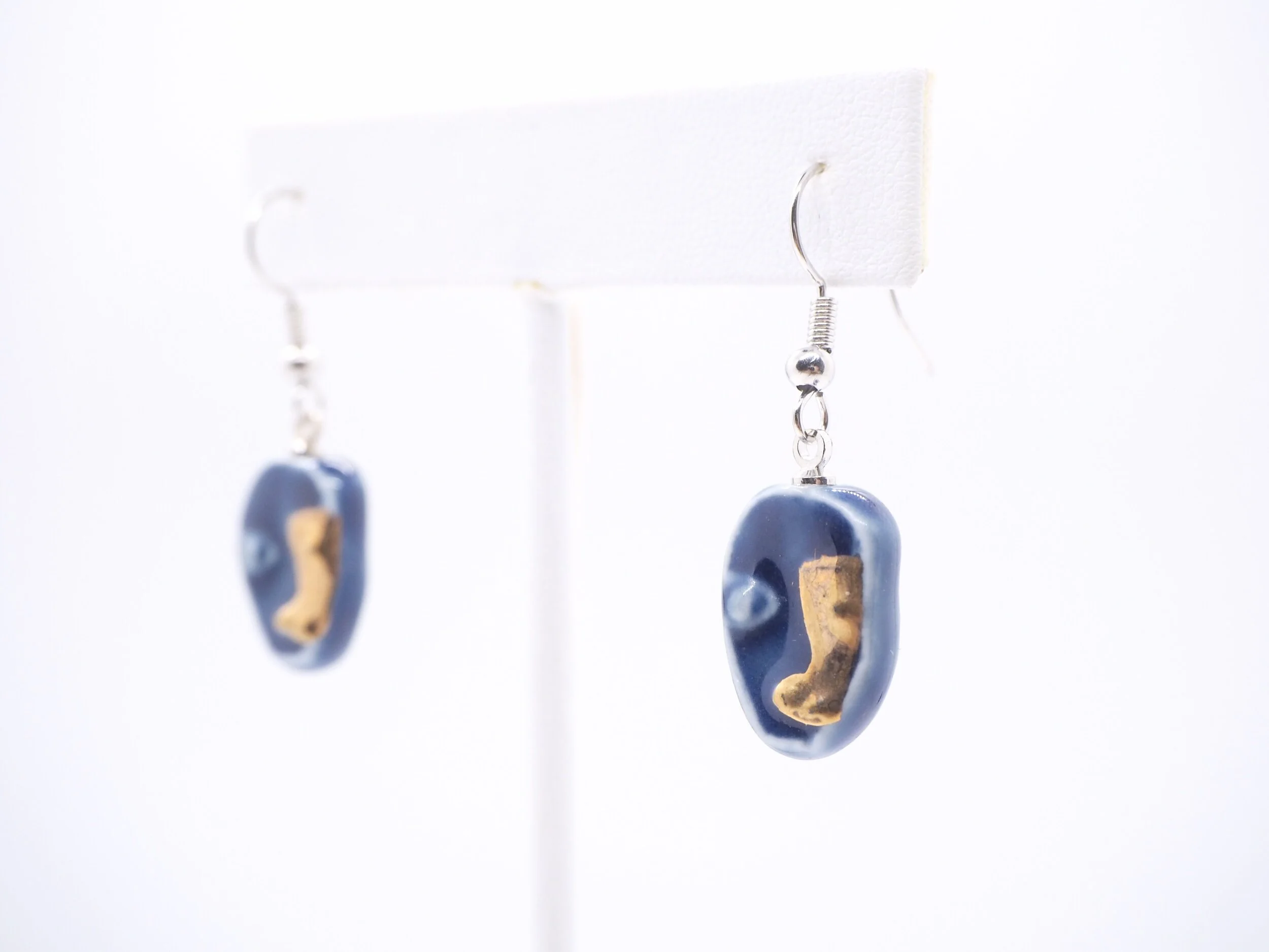 AB7853AB-4FAF-4676-9947-B7175702702B