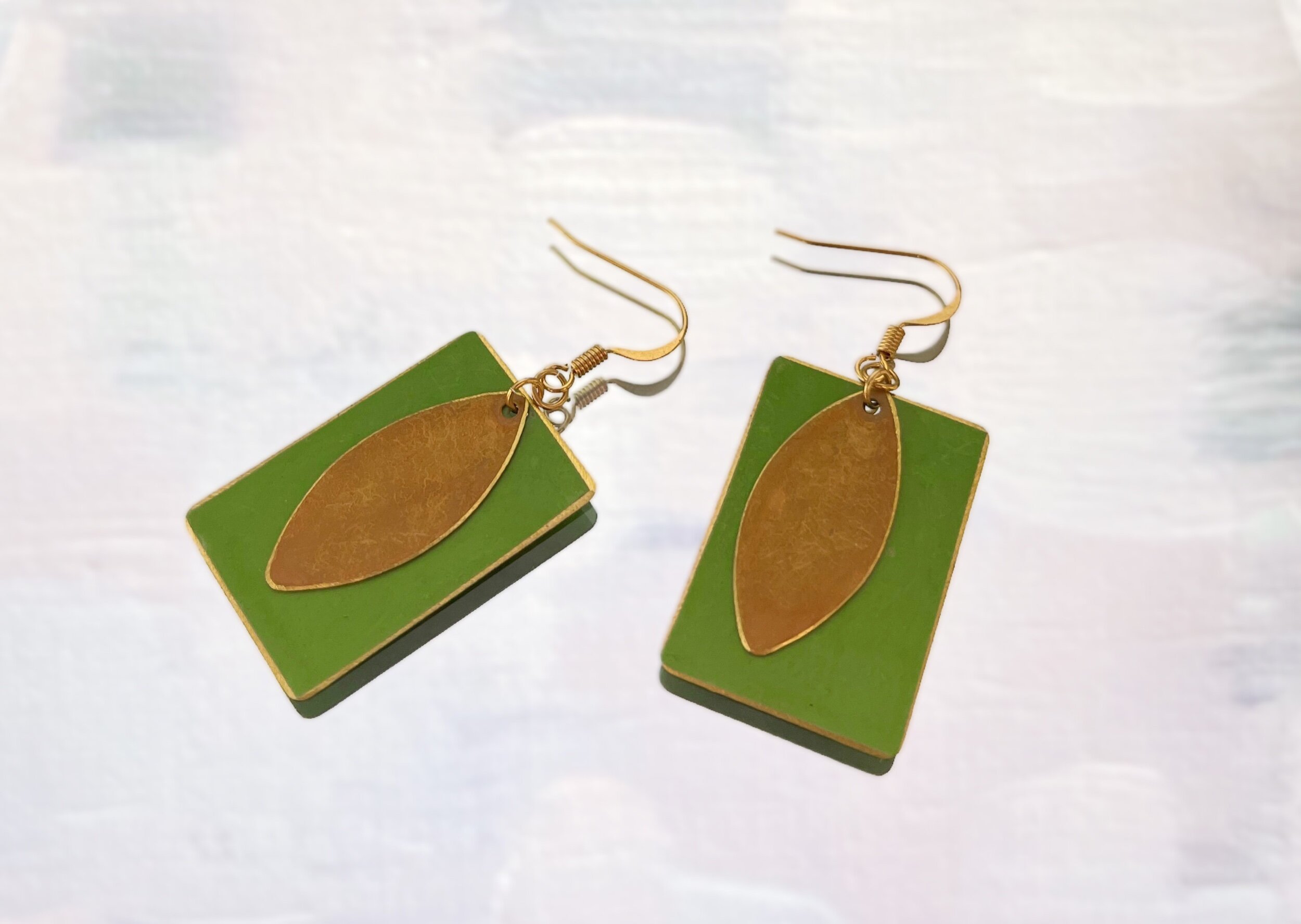 2D47C716-447F-4C8F-B15D-D158BE0140E7