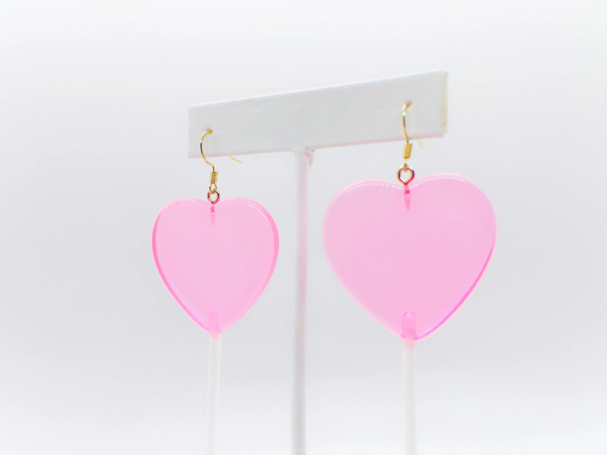 F7E2ACB7-5E5C-4832-A2C2-C43C1BF11533