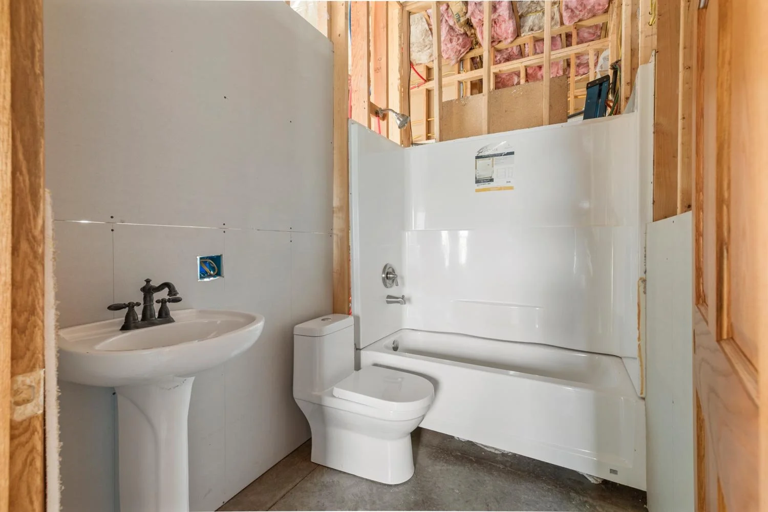 4 Gary Ln-2084 1.jpg