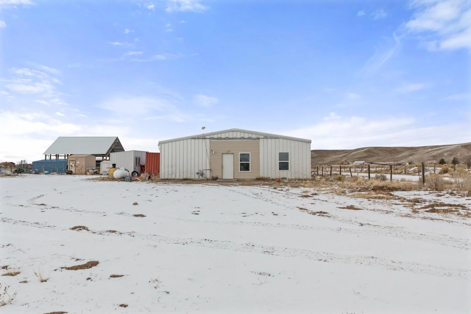 4 Gary Ln-2122 1.jpg