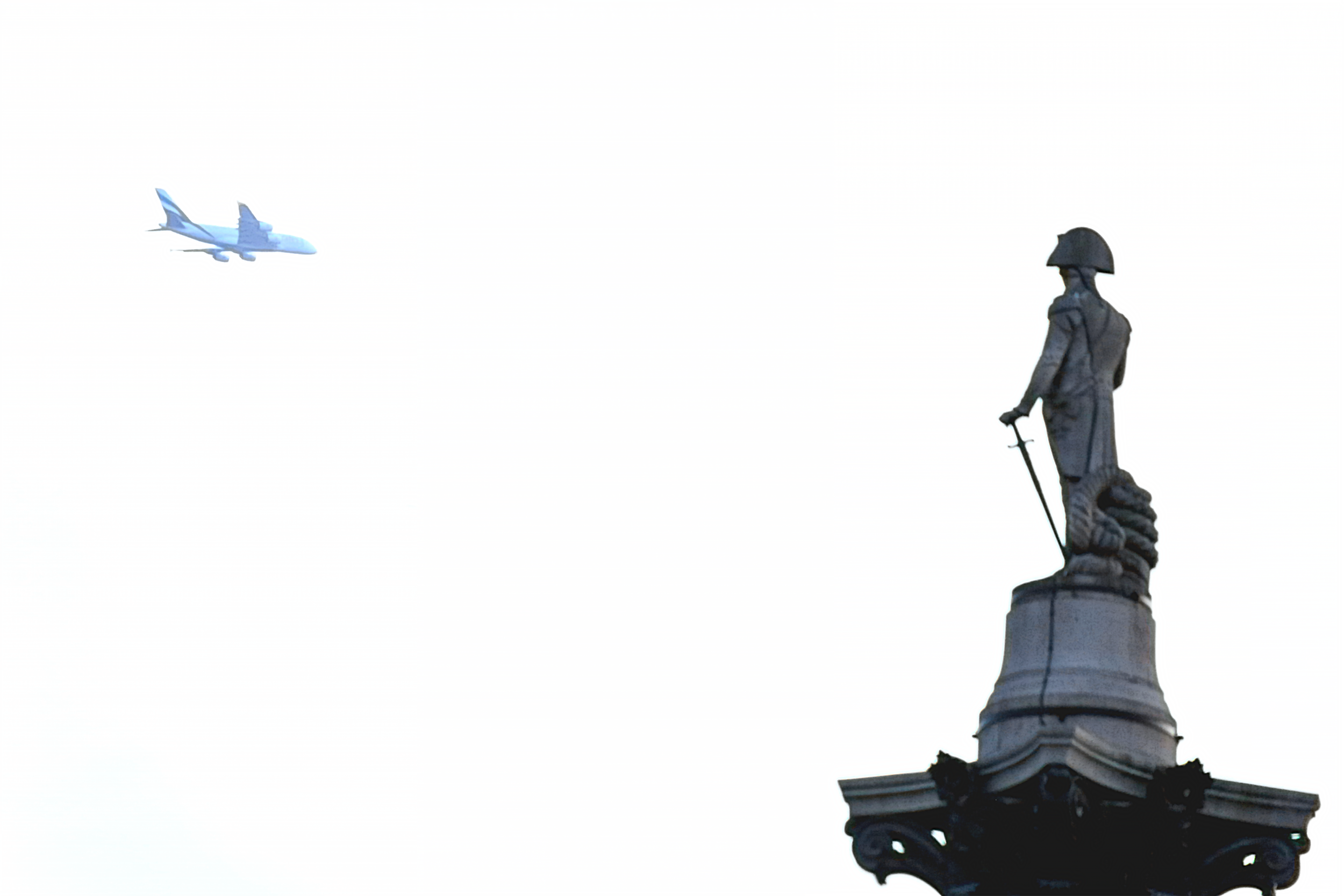 londonshot_statue.png