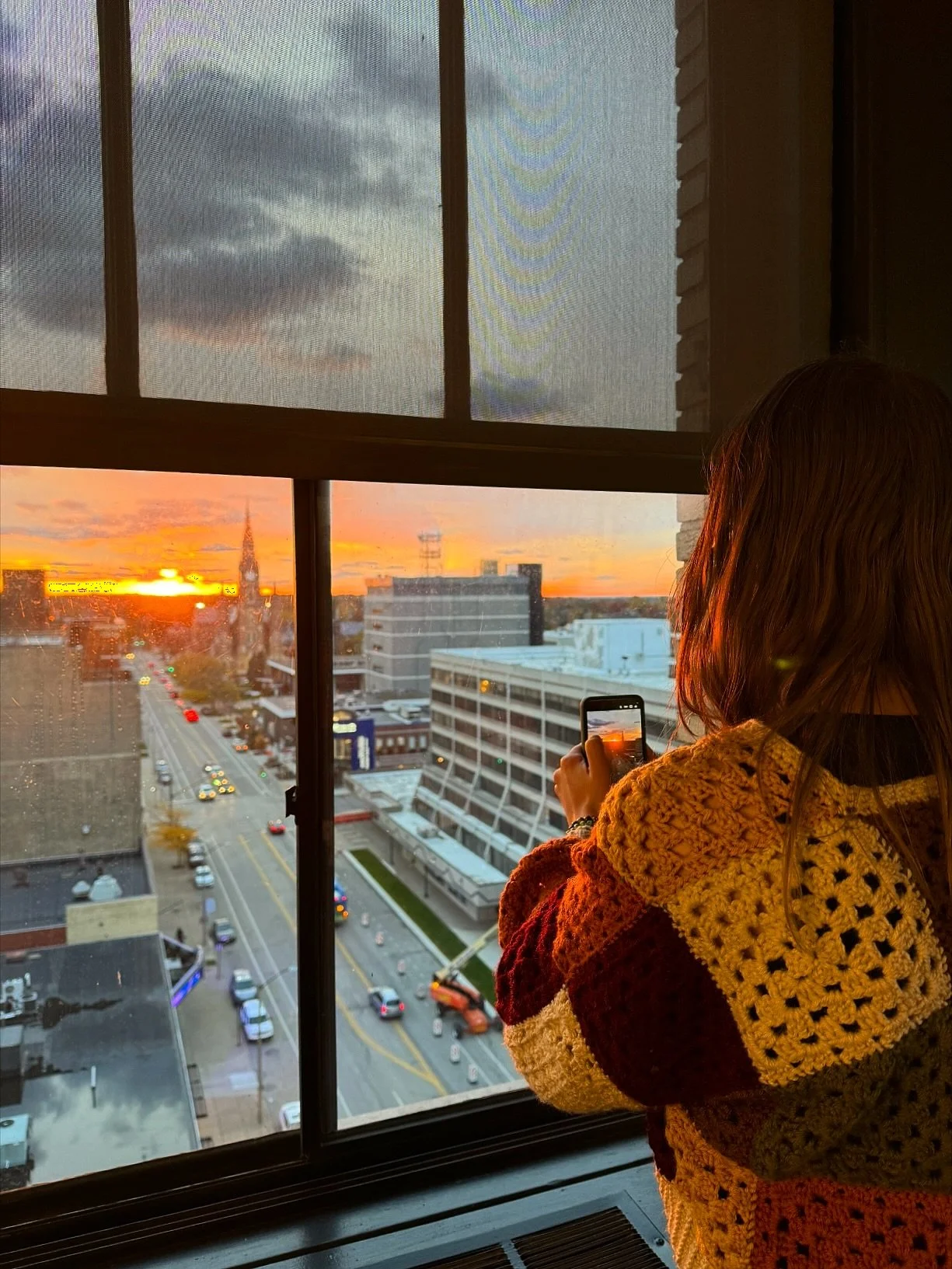 Perks of the sun setting at 5pm? Even better views. 🌅

#Eriesunsets are gorgeous from way up here. Almost makes you wanna work late at the office 😉