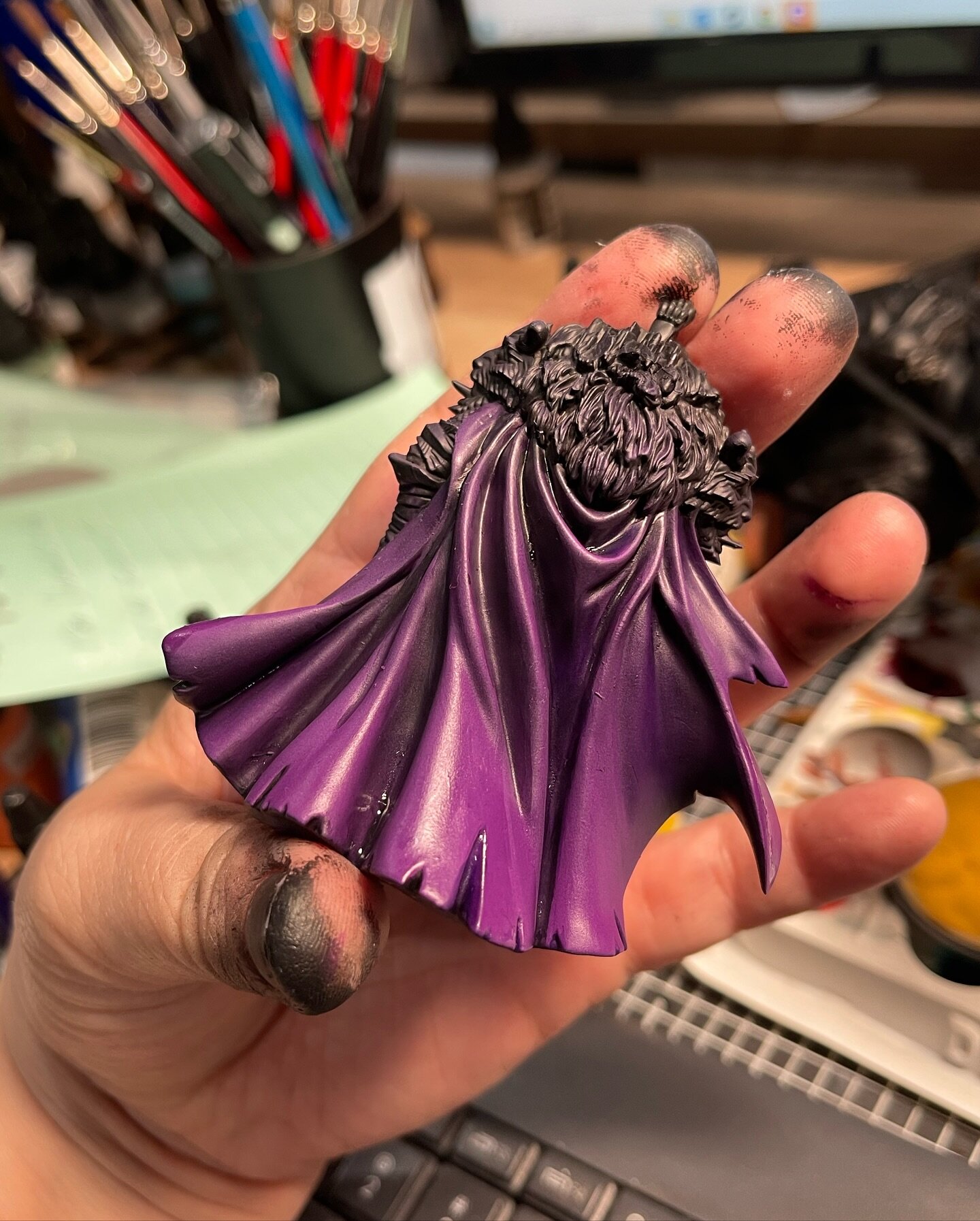 I started working on this Black Knight by @kingdomdeath. I have to say the plastic version is just as good if not better than the original resin cast version!
I painted one back in 2016 and I wanted to see if I could pull off the vibe in the same way
