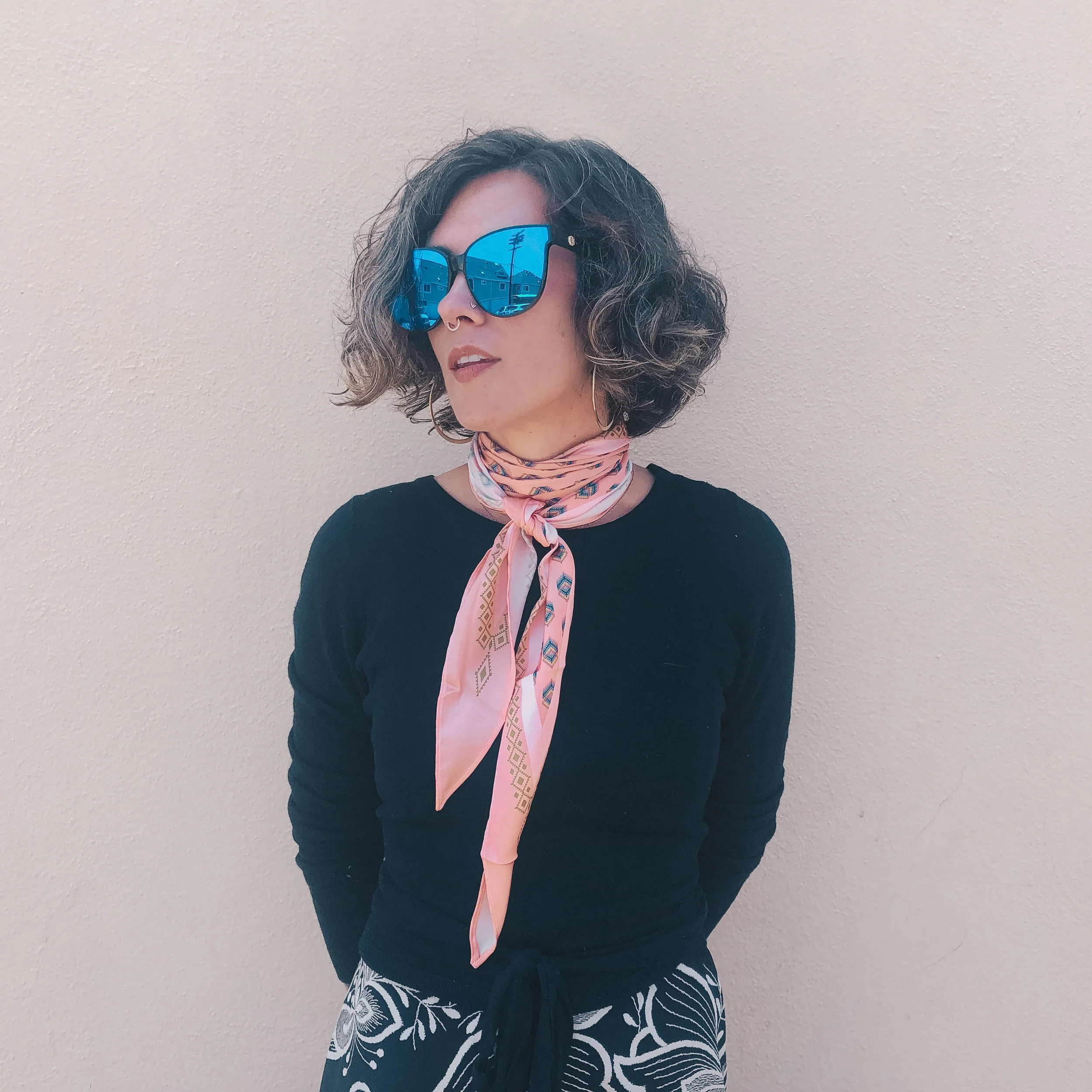 bluesunglasses-pinkscarf.jpg