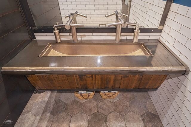 Our customization doesn't stop at tables, check out this sink that we created for The Tangled Wood from old whiskey barrels. 🌟⁠
.⁠
.⁠
#quadcities #makeithere #architects #handmade #architecture_hunter #aia #architecture_best  #tagtheqc #architecture