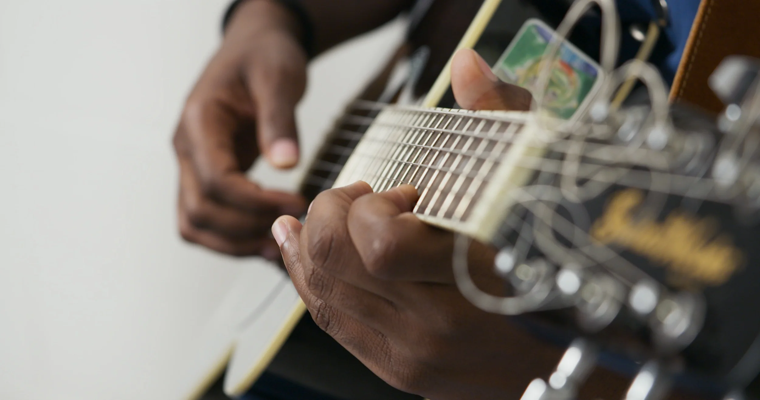 DEVONTE+GUITAR.jpg