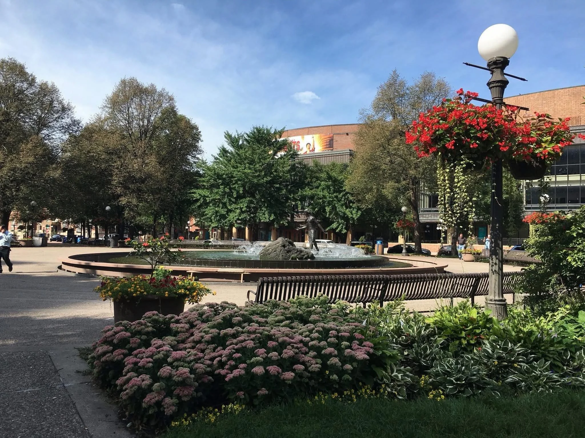 The Summer Nights in Rice Park series is officially kicking off, this Wednesday, June 17, 5-7PM with live jazz from Courtney Burton Music!

It&rsquo;s the perfect excuse for mid-week night out! Come out and enjoy a beautiful summer evening in Saint P
