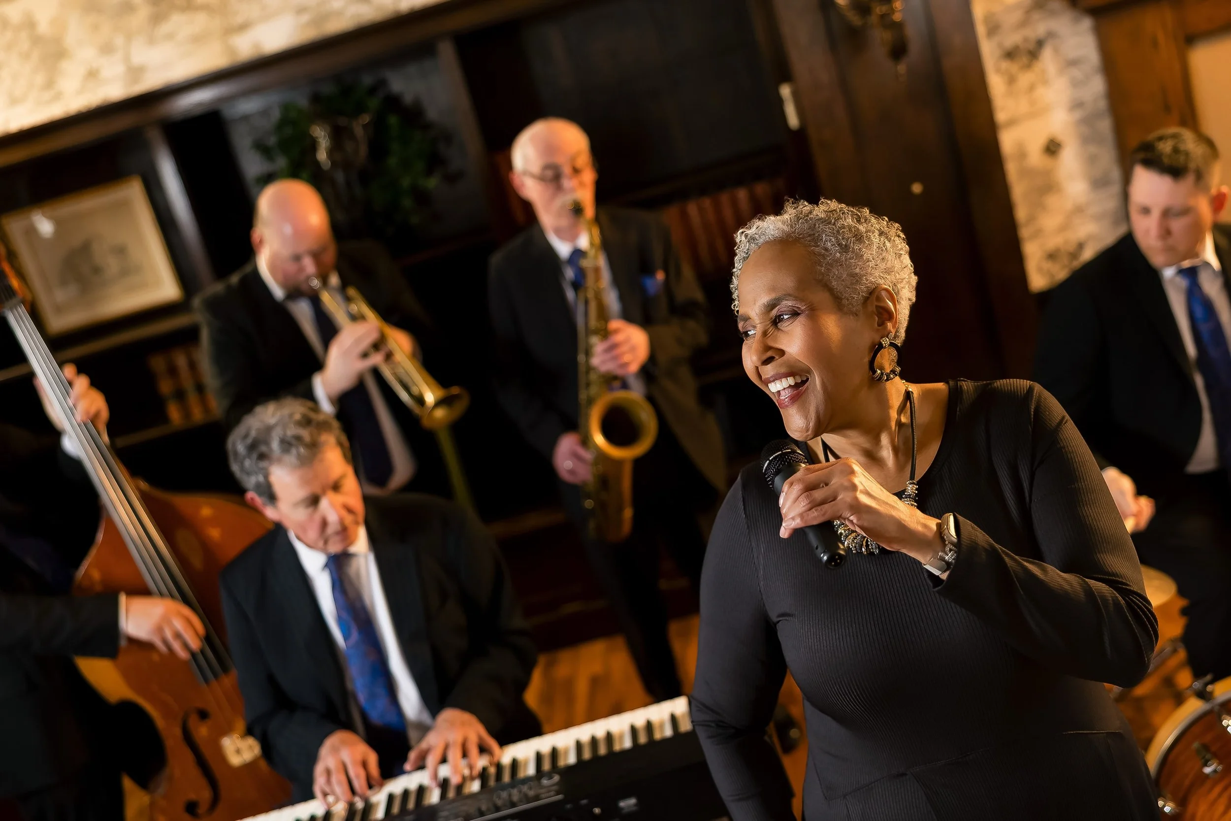 Make your holiday party unforgettable with live jazz!

Nothing sets the mood like the warm sound of a live jazz band. Whether you&rsquo;re hosting a cozy cocktail hour or a festive celebration, we bring the perfect soundtrack to elevate your event. I