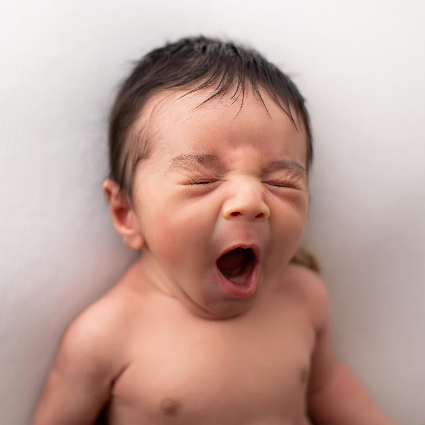 Blame it on #daylightsavings but let&rsquo;s be honest...this is me every Monday morning! #mzpbabies #bigyawn #sleepybaby
