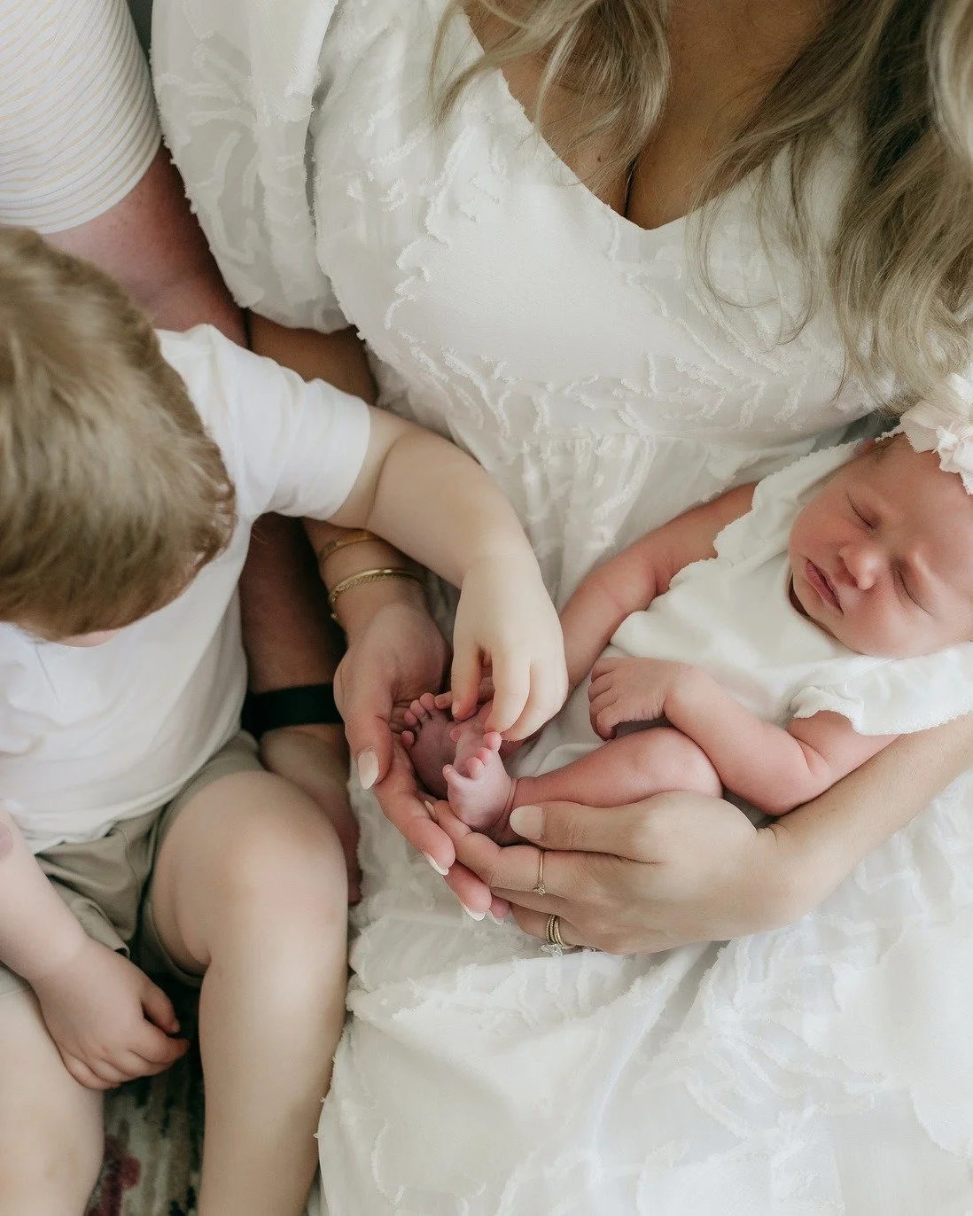 A beautiful in-home lifestyle session. Thankful to be able to come back and work with this family when they welcomed their 2nd baby late this summer. I love getting to be just a small part of these sweet stories! #newborn #newbornbaby #newbornphoto #