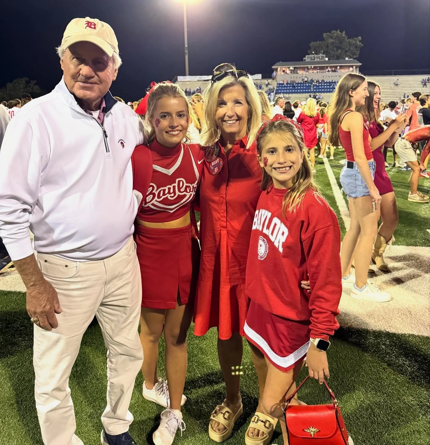 I forgot to add this one to my last post, but honestly my parents deserve their own post anyway!! Always so supportive and a part of the Baylor family too!!! ❤️❤️@connie9596