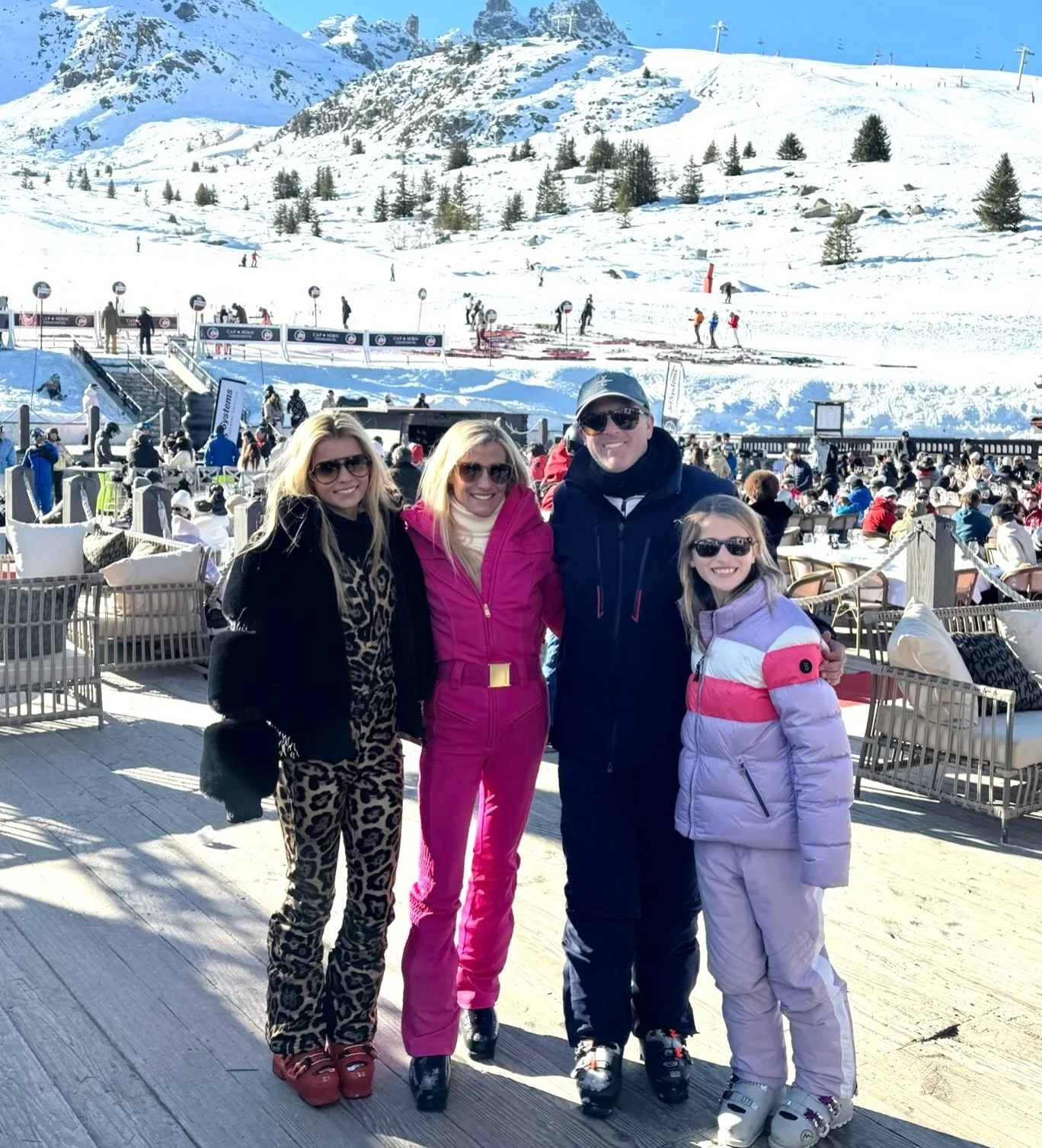 Ski trip, oui oui! ❄️❄️❄️
My last post before new content, mainly so I have it saved here AND because I&rsquo;m procrastinating taking down Christmas by looking at pictures!
#courchevel1850❄️ #courchevel #skivacation