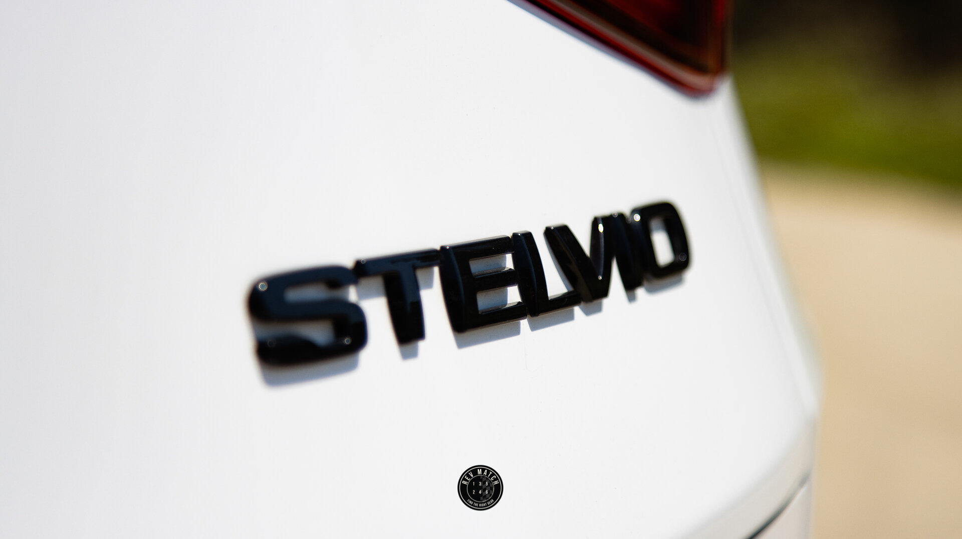 2020 Alfa Romeo Stelvio-11.jpg