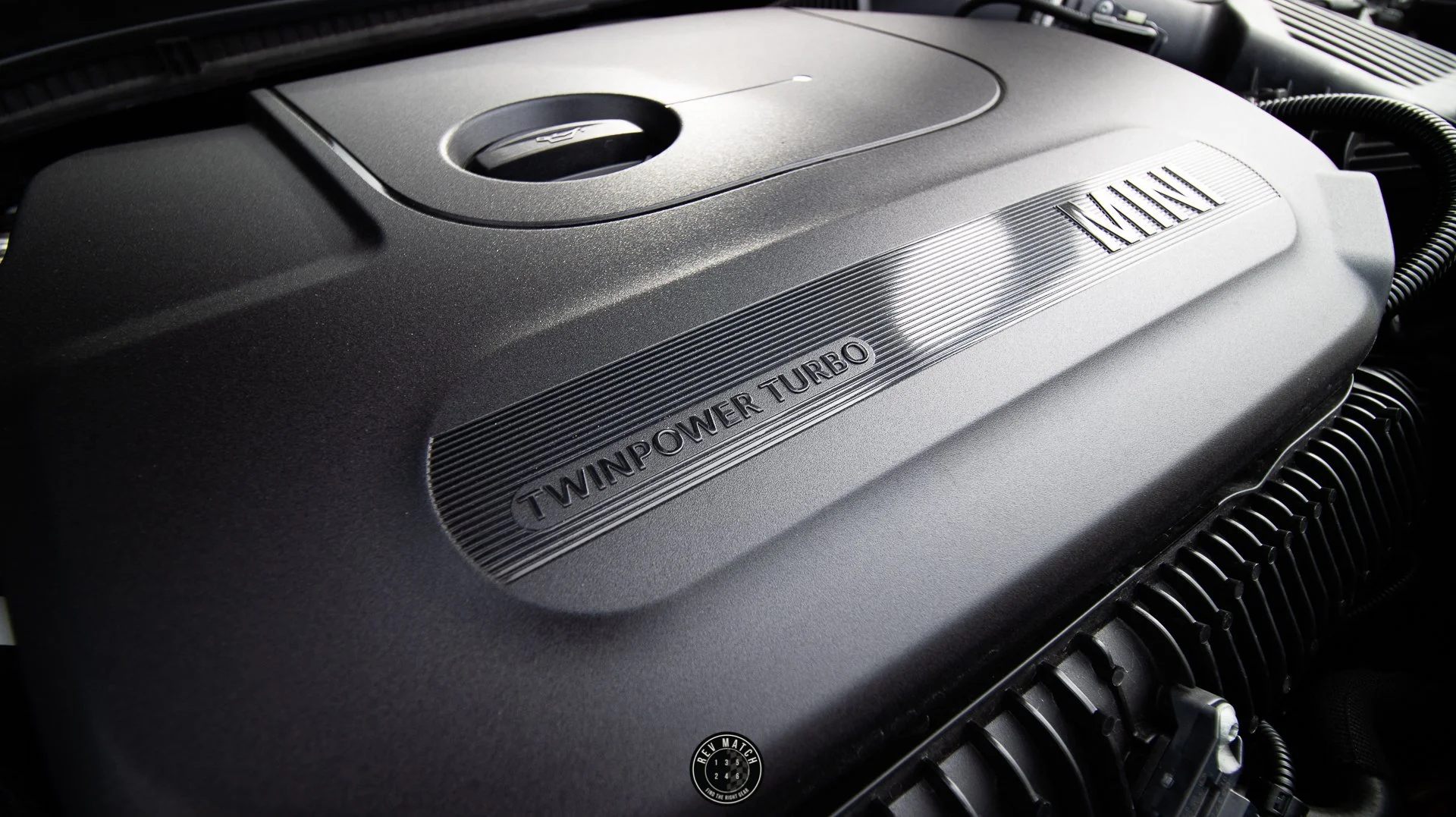 2022 MINI Cooper JCW-13.jpg