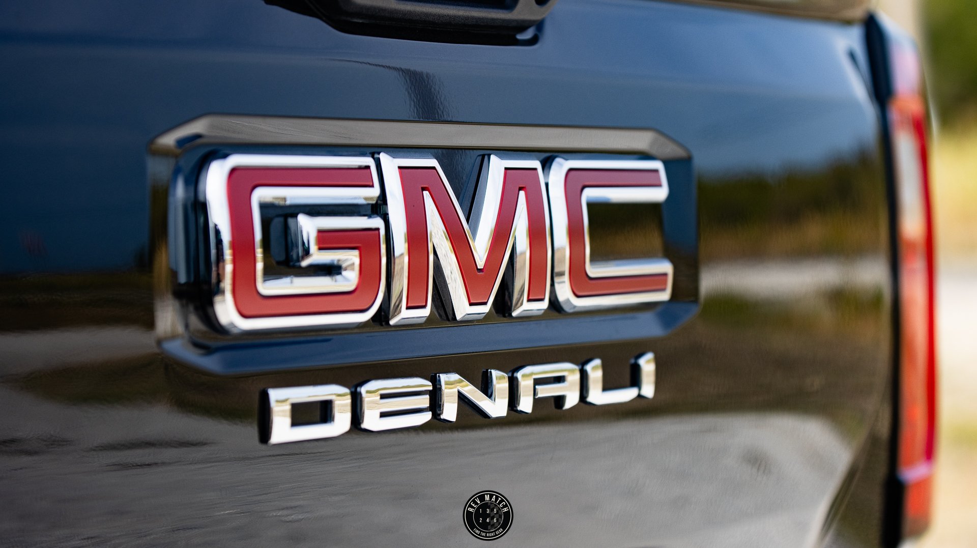 2023 GMC Canyon Denali-12.jpg