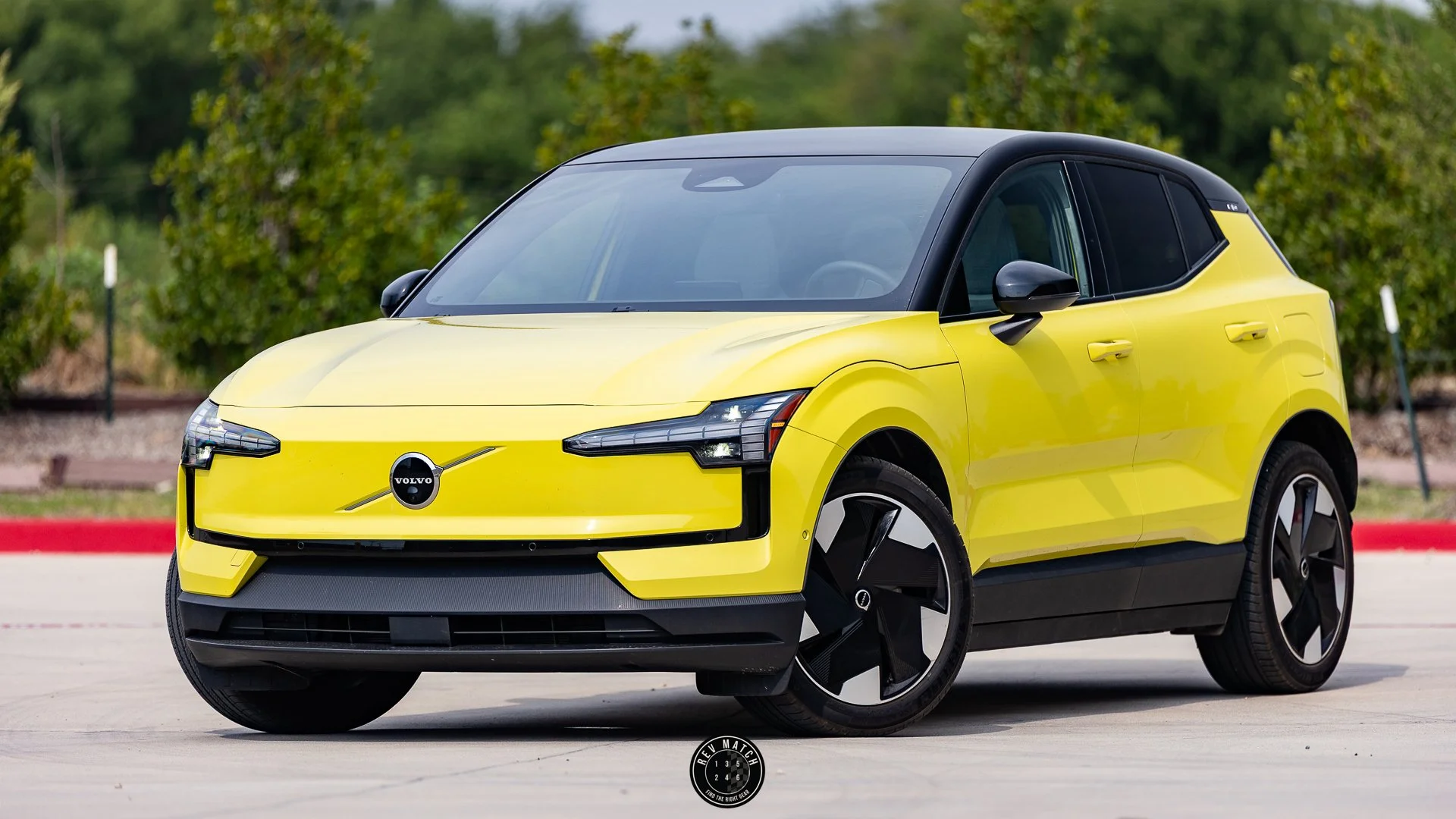 2025 Volvo EX30-1.jpg