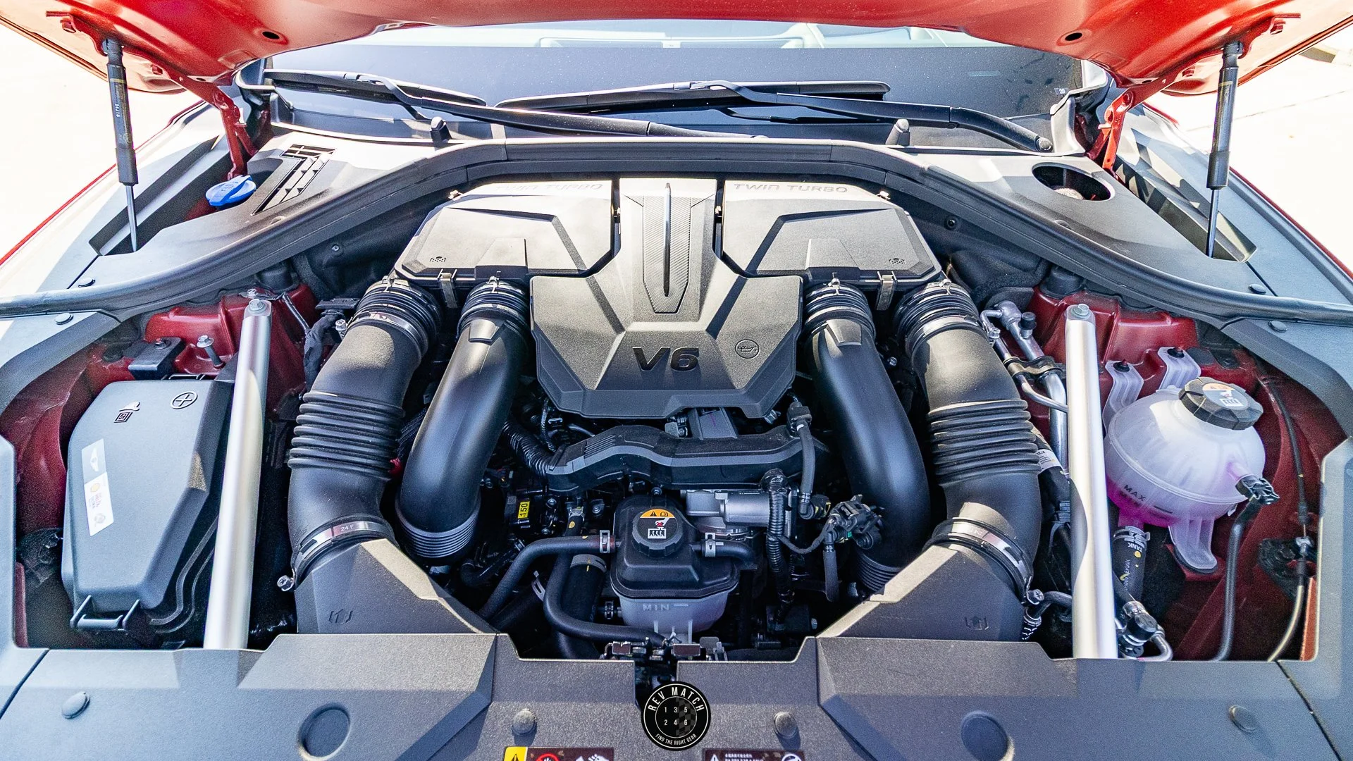 2026 Genesis GV70-11.jpg