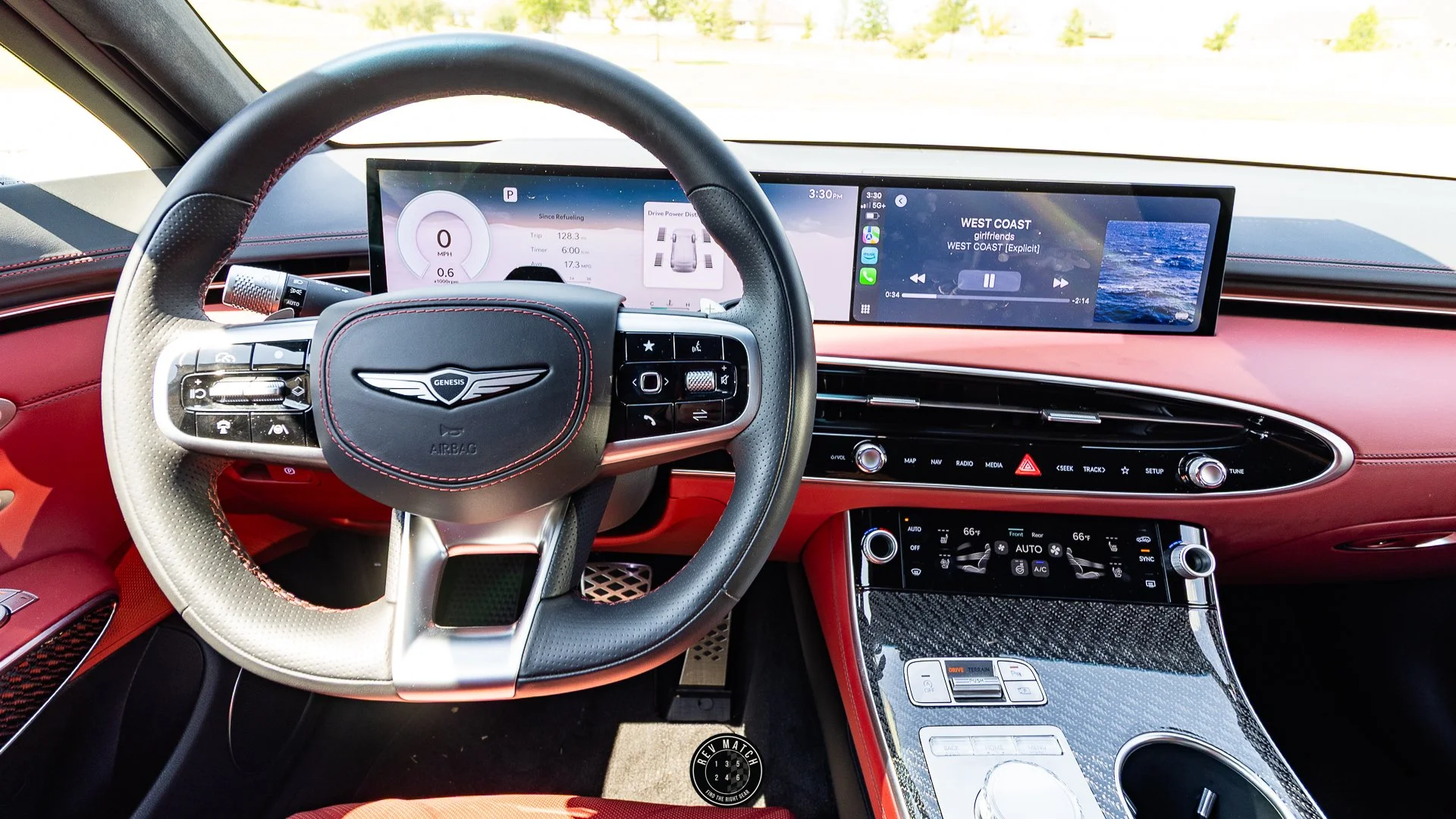 2026 Genesis GV70-15.jpg