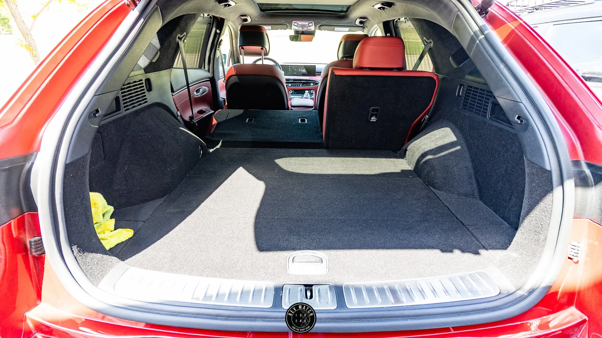 2026 Genesis GV70-21.jpg