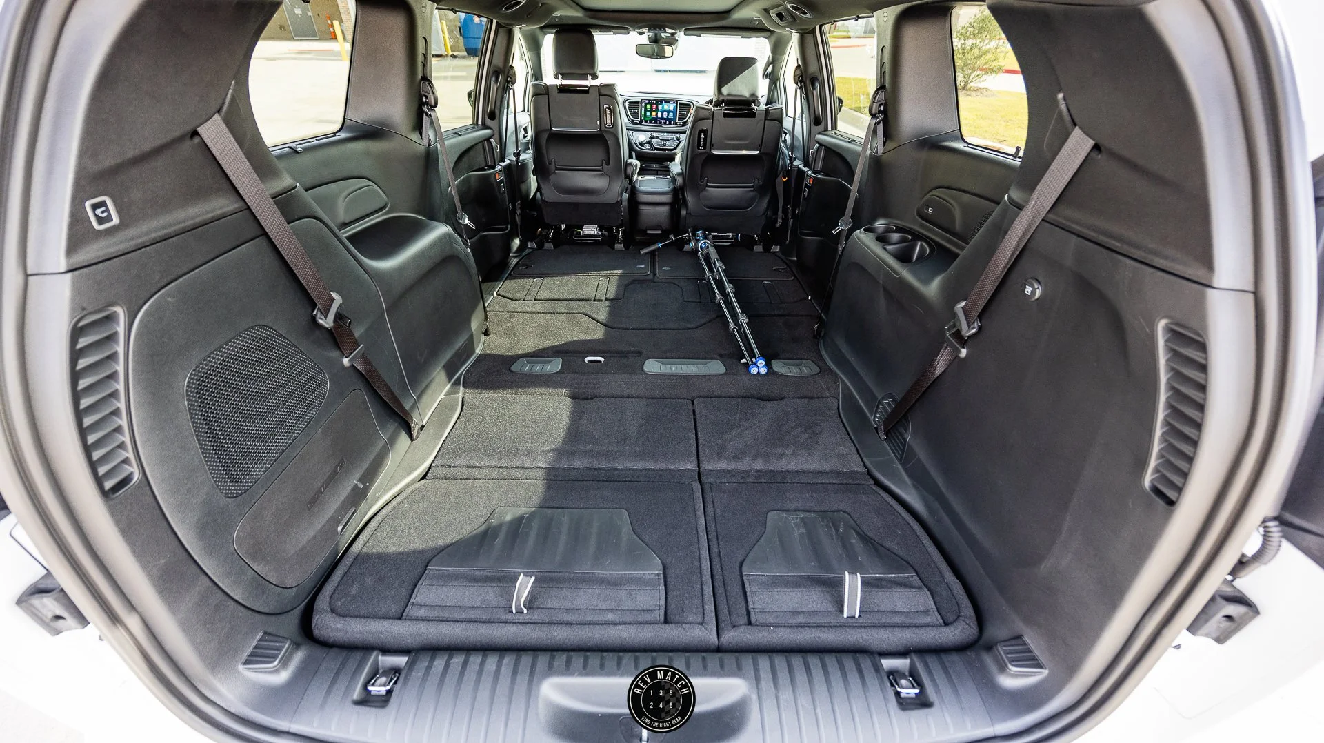 2025 Chrysler Pacifica Limited-8.jpg