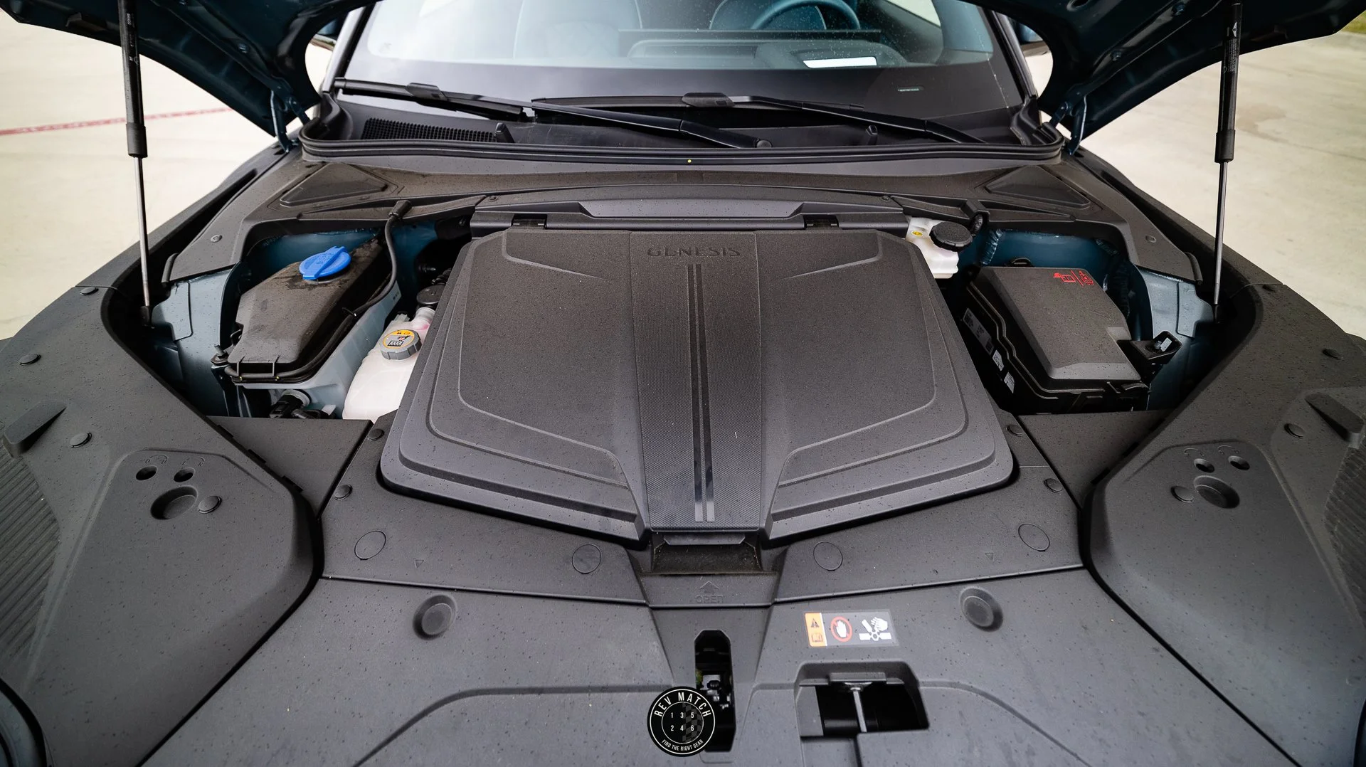 2026 Genesis GV60-12.jpg