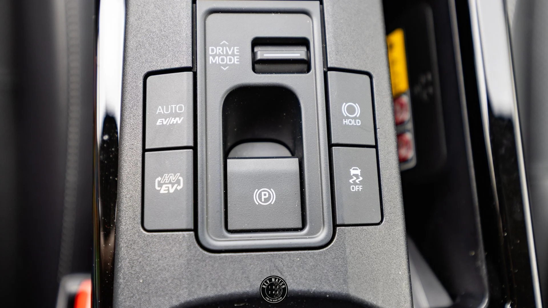 2026 Toyota Prius Plug-in Hybrid-18.jpg