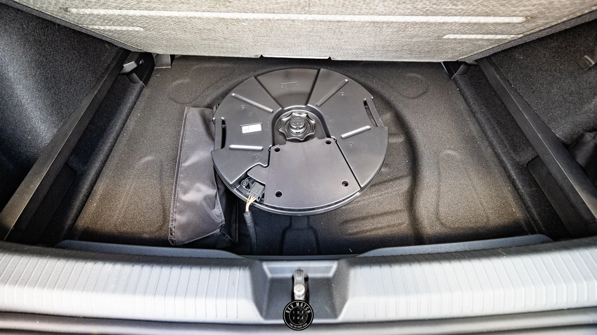 2026 Volkswagen Golf R-30.jpg