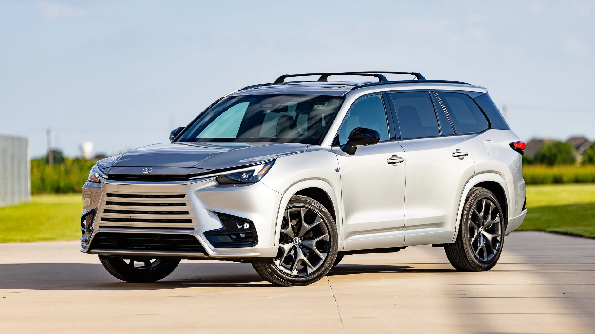 Reasons Why The 2026 Lexus TX 500h Is The Modern Day People Hauler